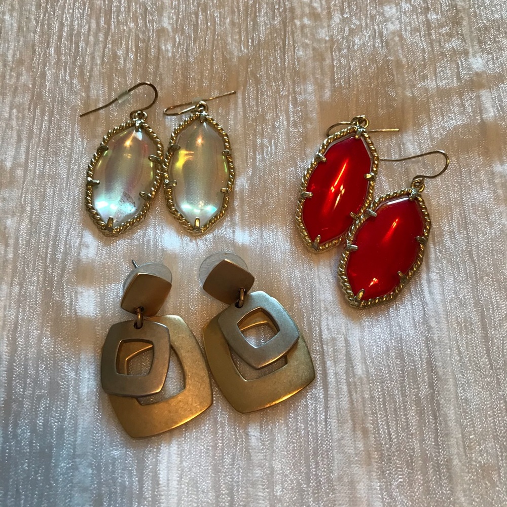 Jewelry, earrings. 3 pair.